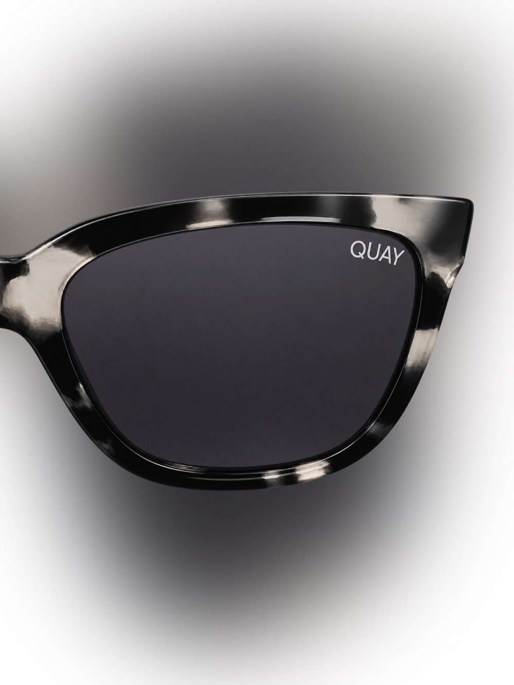 QUAY 57 Cat Eye Tortoise Shell Black Frame Gray Tinted Lenses UV400 145mm - Picture 3 of 6